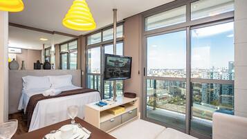 Estúdio conforto | Cortinas blackout, Wi-Fi de cortesia, roupa de cama