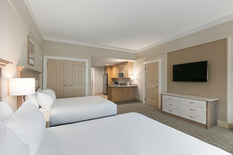 Deluxe 2 Queen Beds | Premium bedding, soundproofing, iron/ironing board, free WiFi. Carlisle Inn