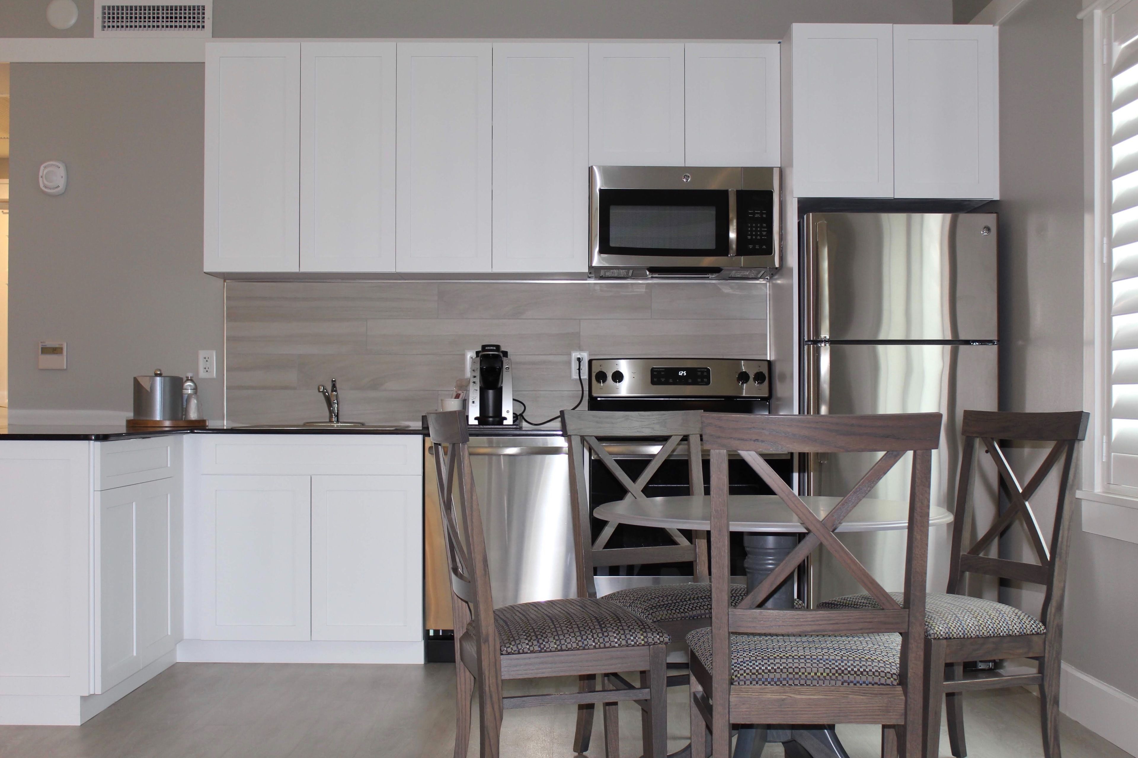 executive room, 1 king bed with sofa bed | private kitchen | fridge, coffee/tea maker