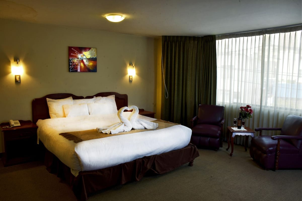 Minibar, in-room safe, desk, soundproofing