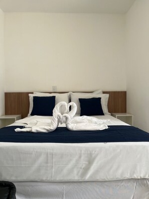 Comfort Studio Suite | Premium bedding, desk, blackout curtains, iron/ironing board - Hotel Areião (Goiania)