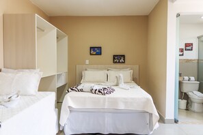 Studiosvit Comfort | Sängtillbehör av högsta kvalitet, skrivbord och mörkläggningsgardiner