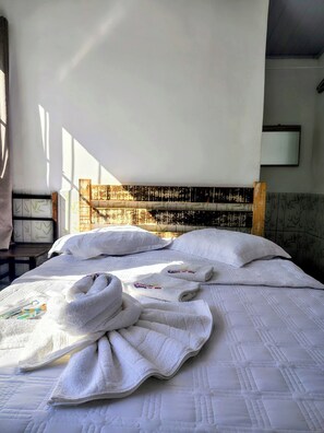 Free WiFi, bed sheets - Pousada Aconchego Recanto Canto do Mar - São Sebastião - Caraguatatuba (São Sebastião)
