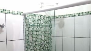 Bathroom shower - Pousada do Beto (Ubatuba)