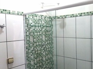 Buồng tắm vòi sen