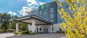 Holiday Inn Express & Suites Memphis Arpt Elvis Presley Blv by IHG