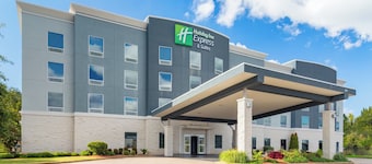 Holiday Inn Express & Suites Memphis Arpt Elvis Presley Blv by IHG