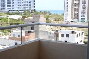 Apartamento Confort, 2 habitaciones, vistas parciales al mar (SMR720A) | Vistas desde la habitación