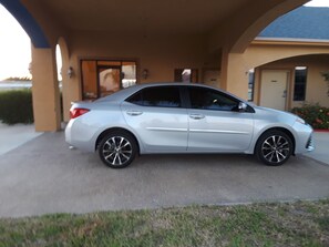 Property entrance - Sunbridge Inn & Suites (Zapata)