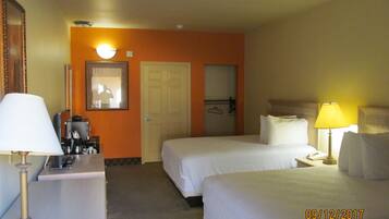 1 habitación, ropa de cama de alta calidad y escritorio