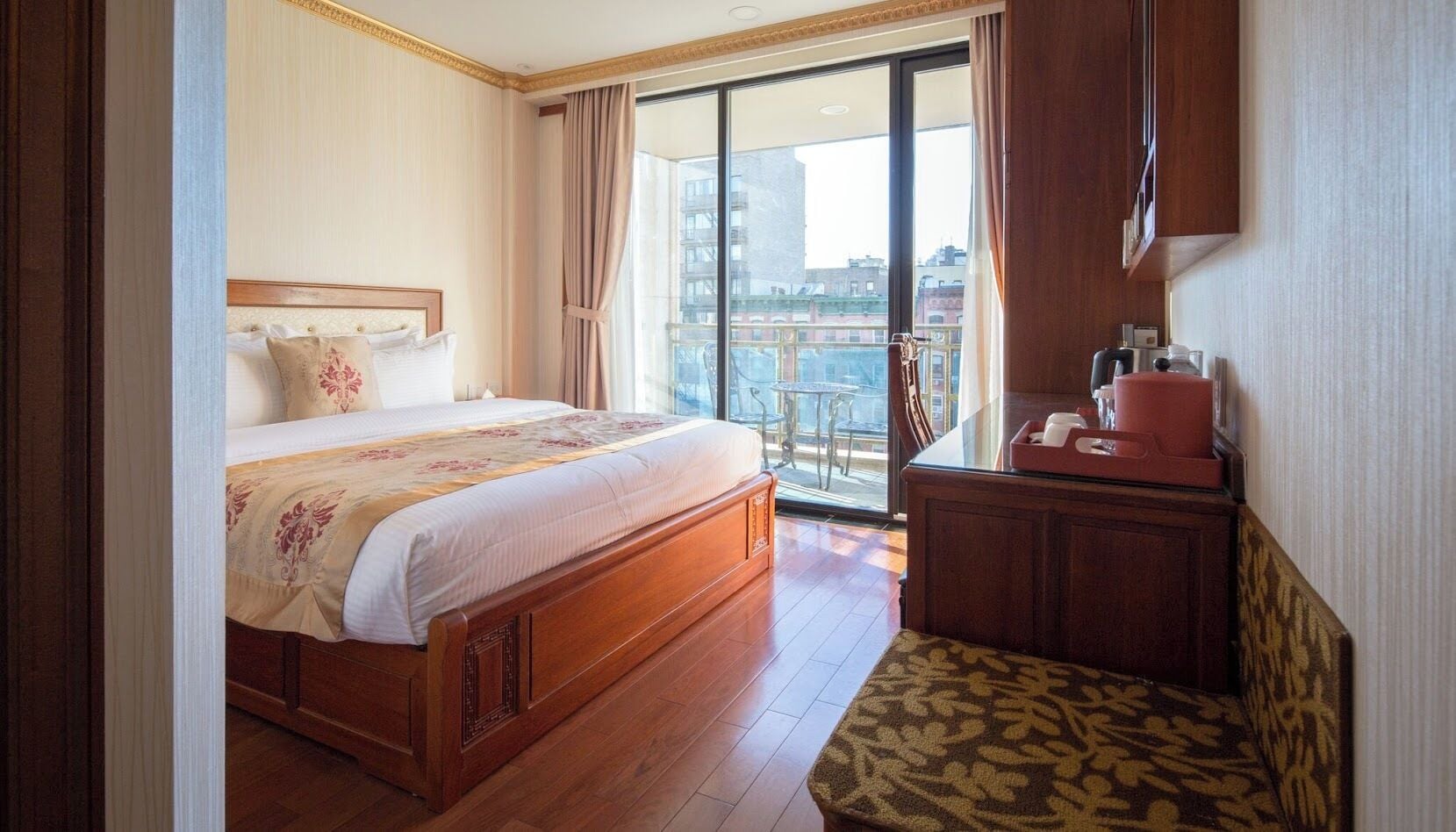 Deluxe Room, 1 King Bed, Balcony | In-room safe, desk, blackout drapes, iron/ironing board