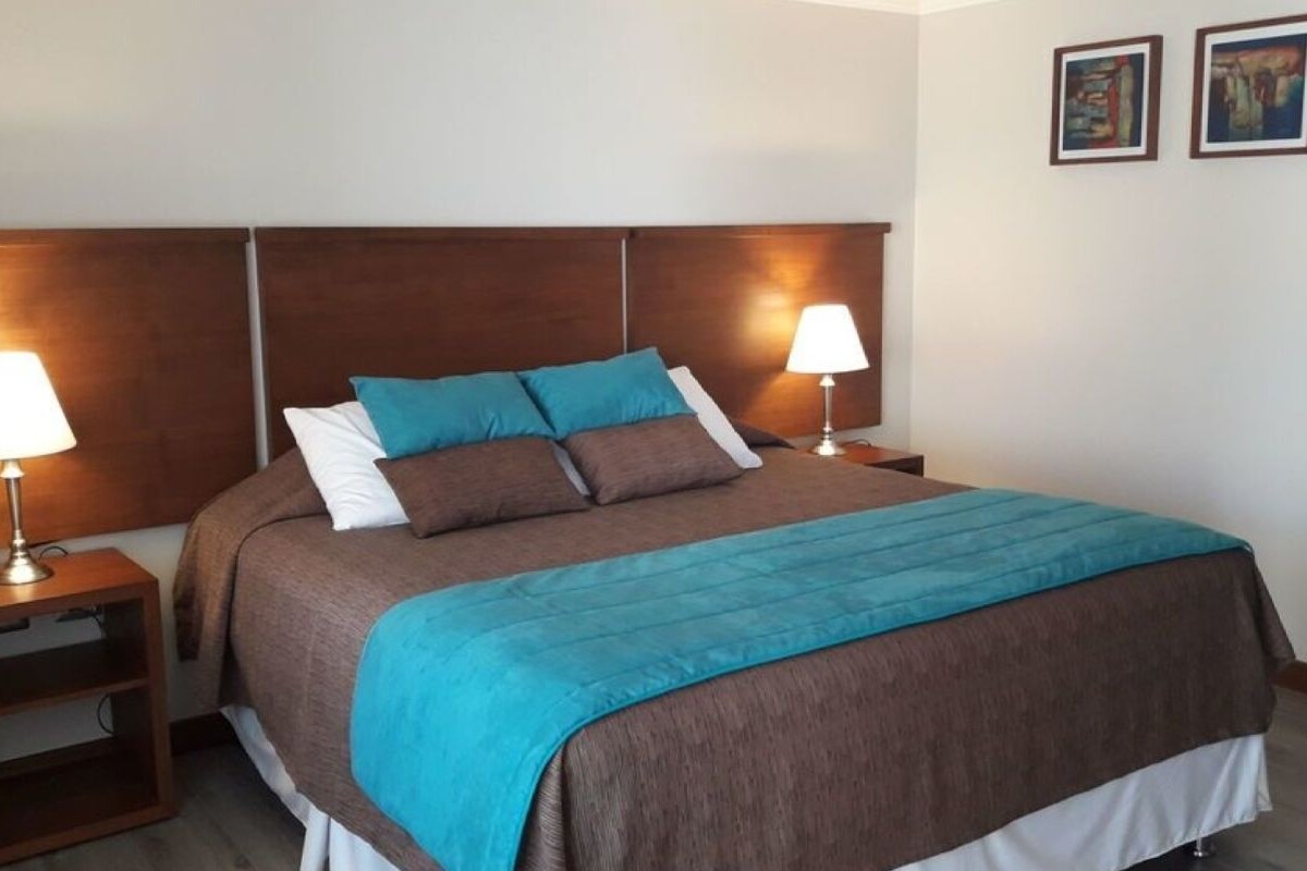 Classic Room, 1 King Bed, Private Bathroom