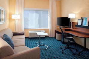 Smart TV, Netflix - Fairfield Inn & Suites by Marriott Flagstaff Northeast (Flagstaff)