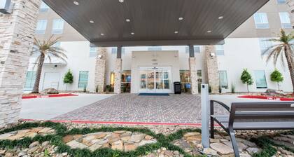 Holiday Inn Express & Suites Lake Charles South Casino Area by IHG
