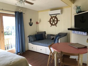 Studio | 1 bedroom, free WiFi, bed sheets