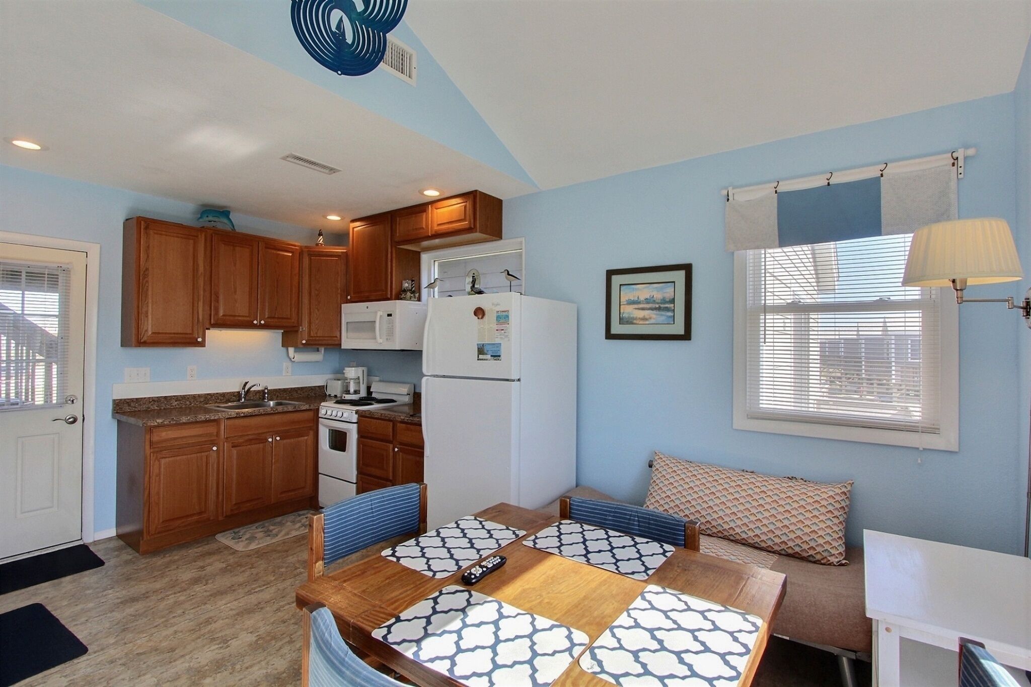 Studio | Private kitchen | Full-sized fridge, microwave, stovetop, coffee/tea maker