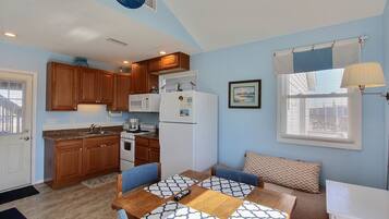 Studio | Private kitchen | Full-sized fridge, microwave, stovetop, coffee/tea maker