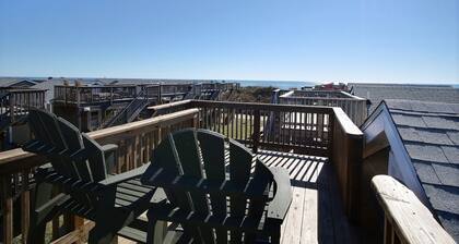 16 License To Chill 1 Bedroom Condo by RedAwning