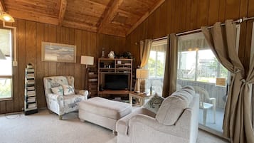 Cottage, 3 Bedrooms | Living area | TV, DVD player