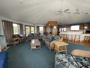 Cottage, 3 Bedrooms | Living area