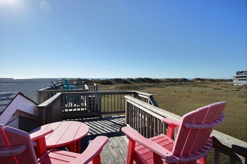 4 Carolina Lady Studio Bedroom Condo by RedAwning