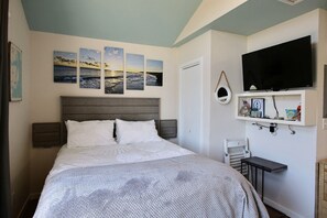 1 bedroom, free WiFi - 4 Carolina Lady Studio Bedroom Condo by RedAwning (Hatteras)