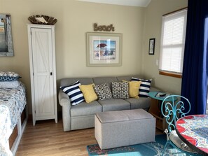 Living area - 7 Safe Harbor Studio Bedroom Condo by RedAwning (Hatteras)