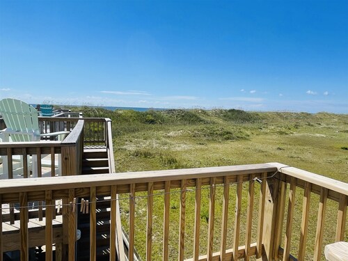 7 Safe Harbor Studio Bedroom Condo by RedAwning