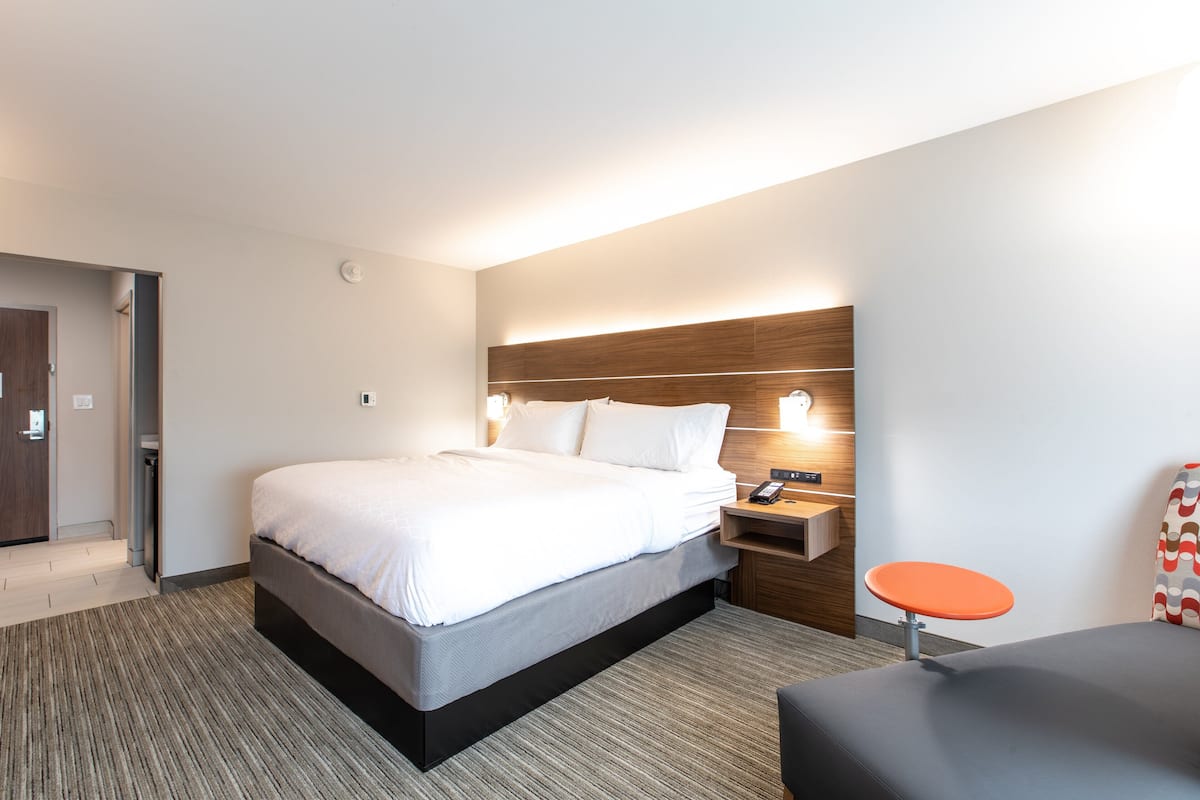 In-room safe, desk, blackout curtains, iron/ironing board