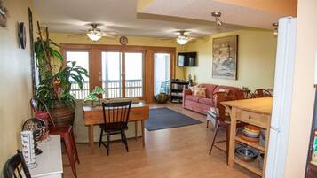 Condo, 1 phòng ngủ | Khu ăn uống