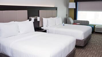 Premium bedding, in-room safe, desk, laptop workspace