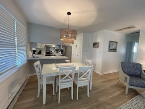 Dining - 58223 Dunes Dr House by RedAwning (Hatteras)