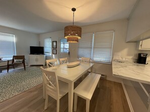 Cottage, 4 Bedrooms | Tempat makan
