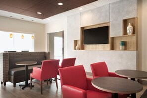 Dining - Holiday Inn Express & Suites-Cincinnati South - Wilder by IHG (Newport)