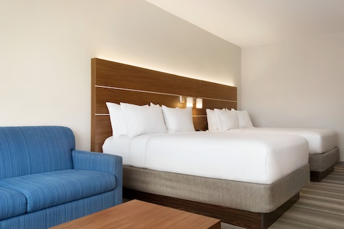 Holiday Inn Express & Suites-Cincinnati South - Wilder by IHG
