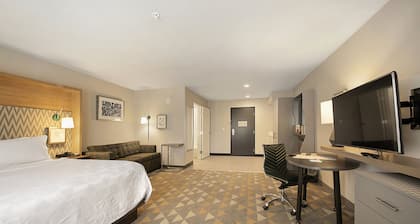 Holiday Inn & Suites Decatur-Forsyth by IHG