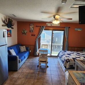 Studio | Living area