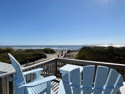 12 Beach Fantasy Studio Bedroom Condo by RedAwning