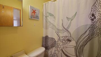 Studio | Bathroom | Towels