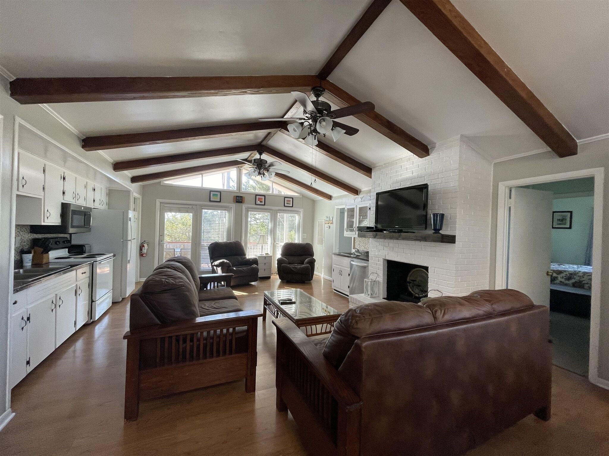 Cottage, 4 chambres | Coin séjour | Télévision, cheminée, lecteur de DVD