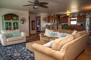 Cottage, 4 Bedrooms | Living room | TV, DVD player