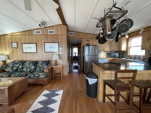 Cottage, 3 Bedrooms | Interior