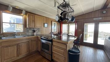 Cottage, 3 kamar tidur | Dapur pribadi | Lemari es, microwave, mesin pencuci piring, dan mesin pembuat kopi/teh