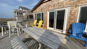 Cottage, 3 Bedrooms | Outdoor dining