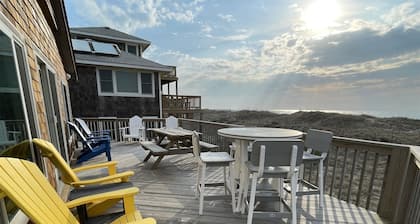 Hatteras Jack 3 Bedroom Cottage by RedAwning