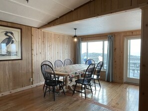 Cottage, 3 chambres | Restauration