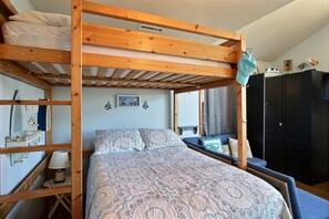 Studio | 1 bedroom, free WiFi - 27 Oceans Door East Studio Bedroom Condo by RedAwning (Hatteras)