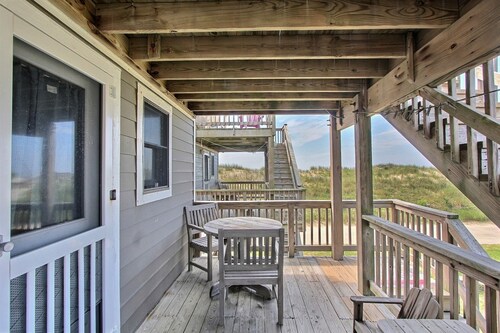 27 Oceans Door East Studio Bedroom Condo by RedAwning