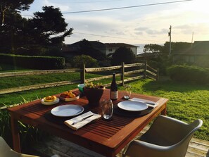 Cottage, 2 Bedrooms | Outdoor dining