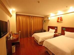 Twin Room | Blackout curtains, iron/ironing board, free WiFi - Greentree Inn Qinghuangdao Sun City Hotel (Qinhuangdao)